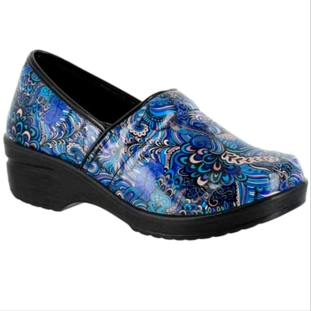 Easy Street/size 9/ New-never worn/No Box